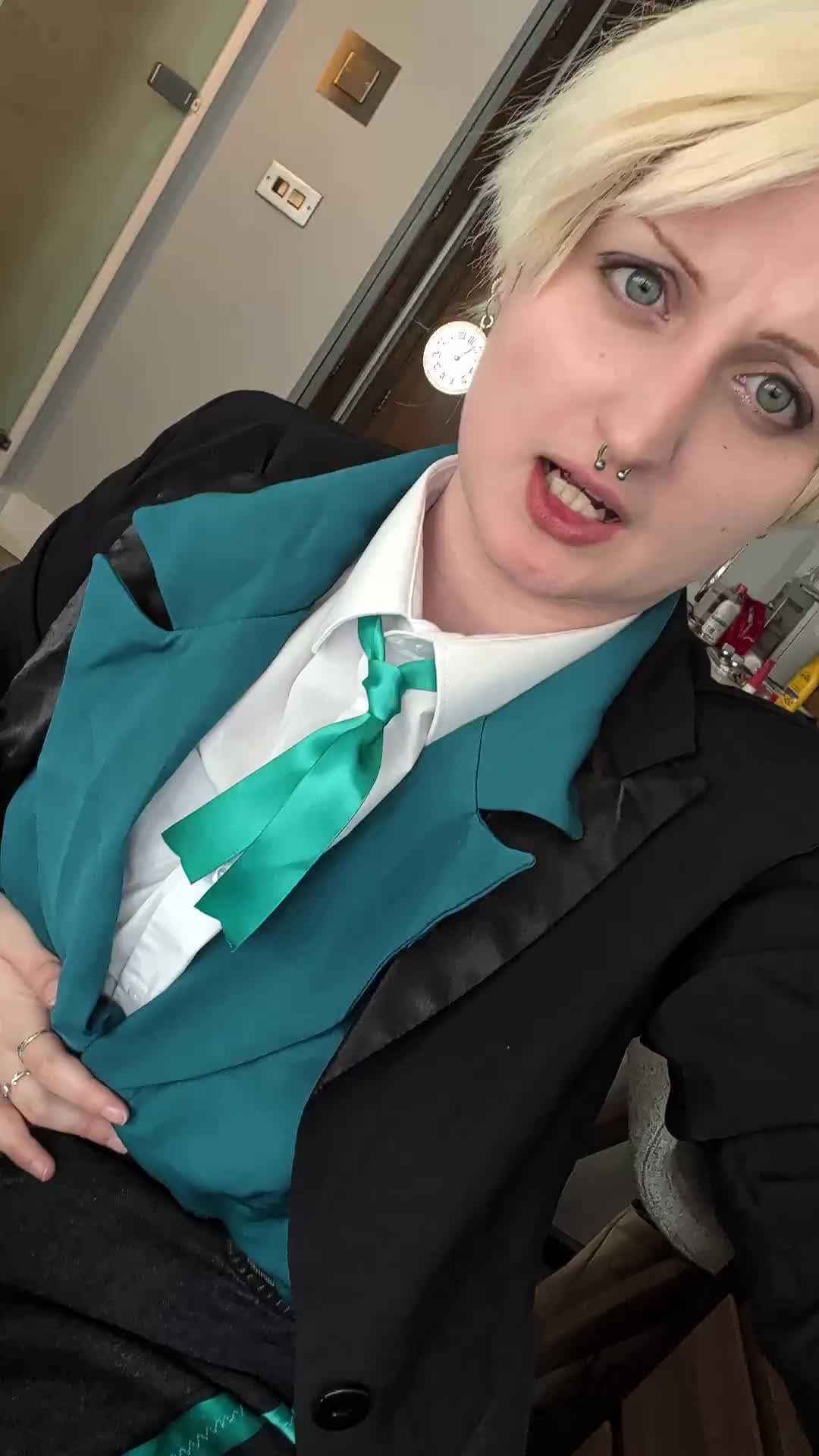 @beeling.cos 🍉 Ryn 🏳️&zwj;⚧️