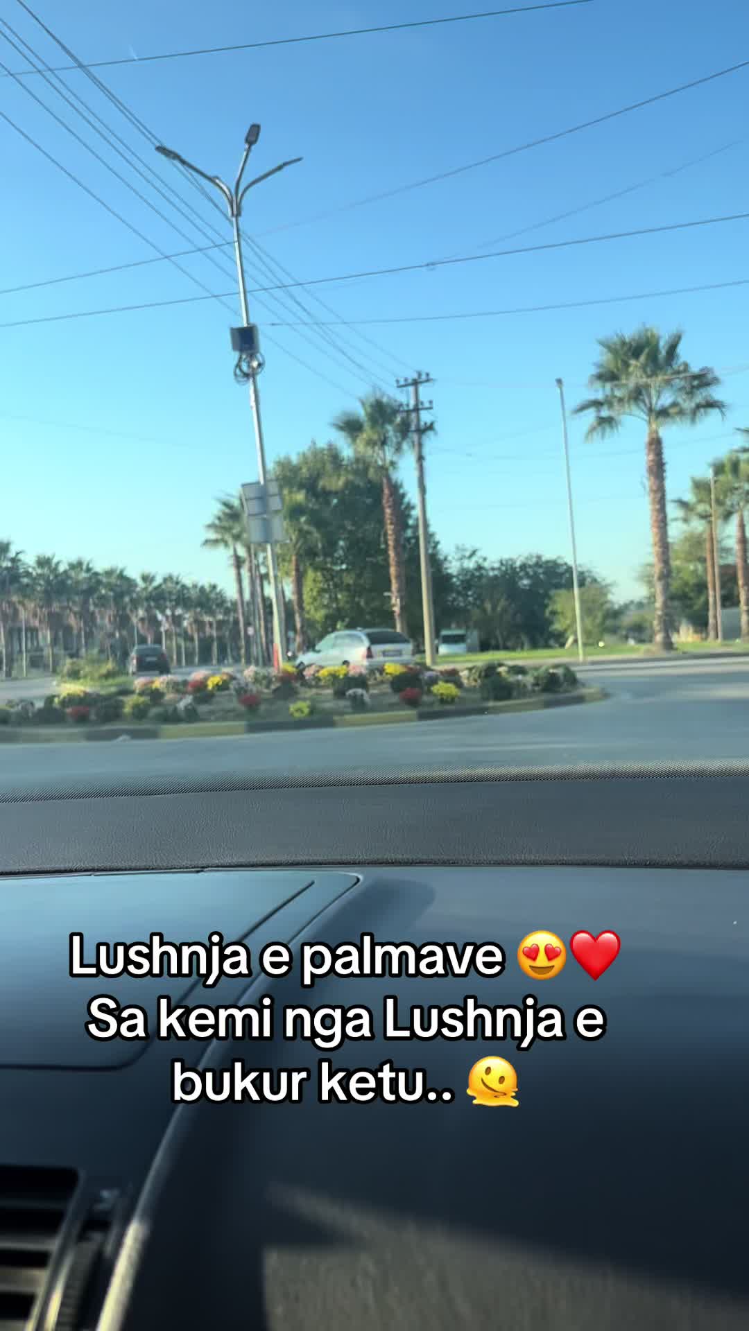 @Esmi.