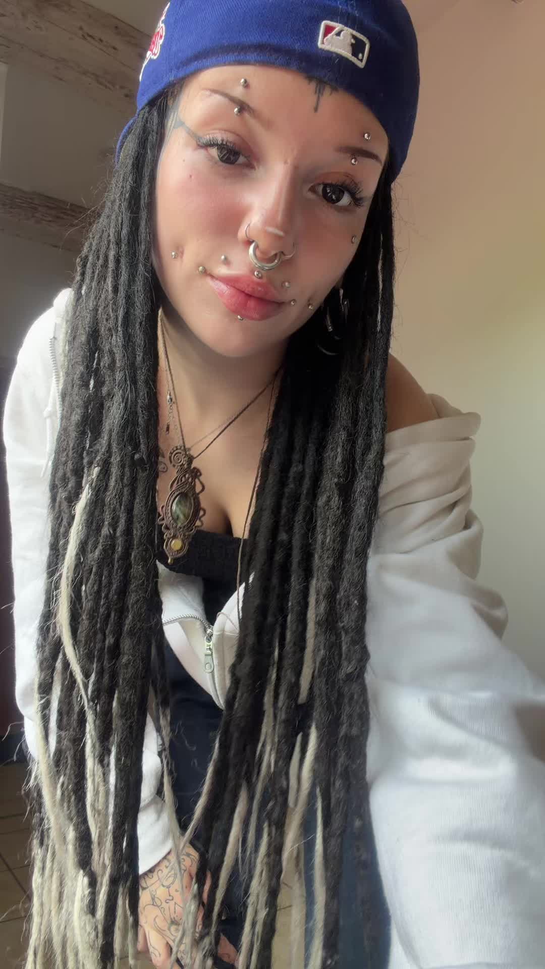 @nessamik2.3