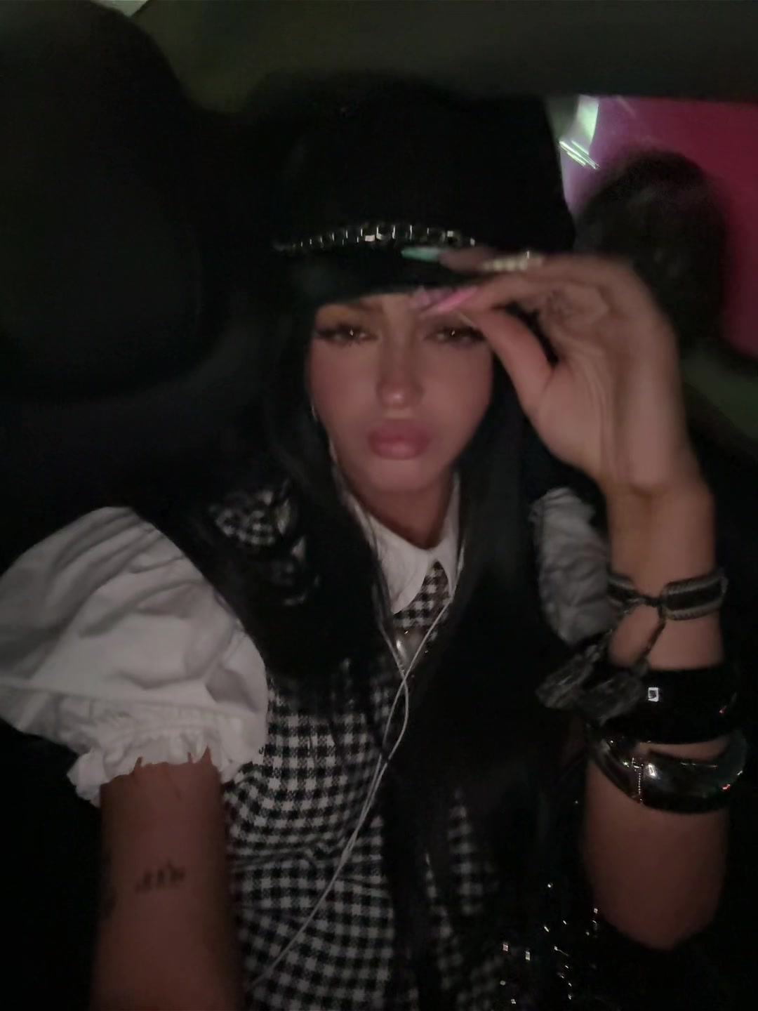 @nevaaadaa