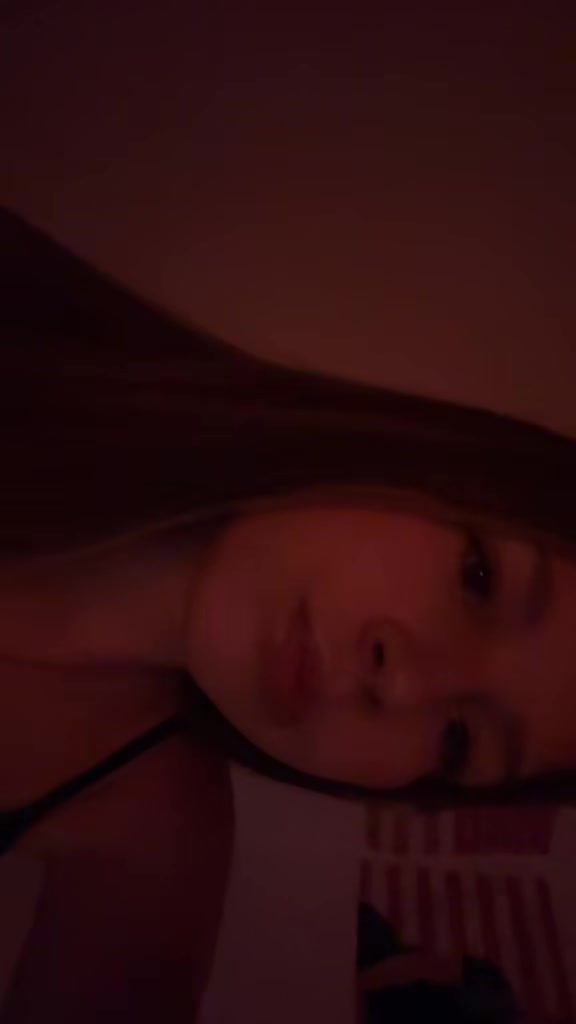 @ᵉᵛⁱᵉ💋