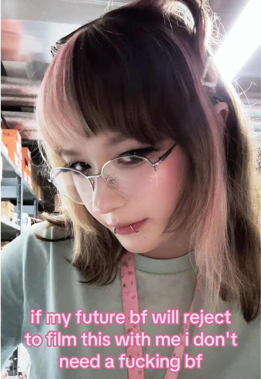 @safrora_