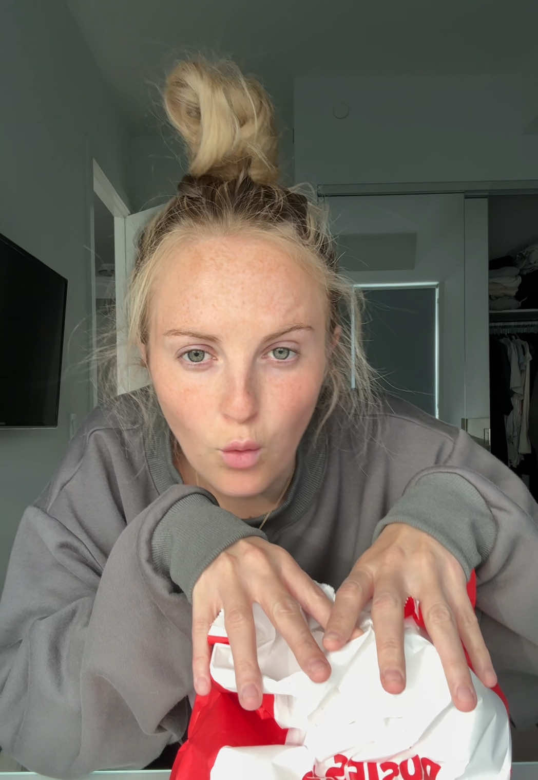 @dumbblondediary
