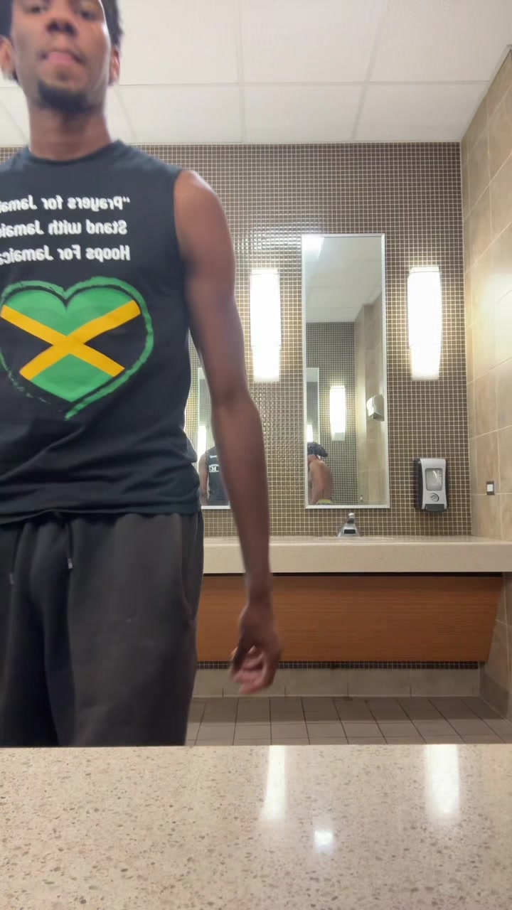 @Mel🌍