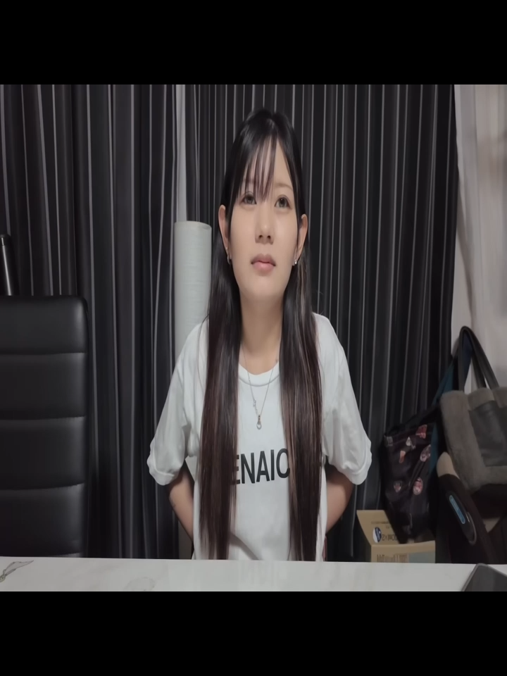 @hiwbua995h