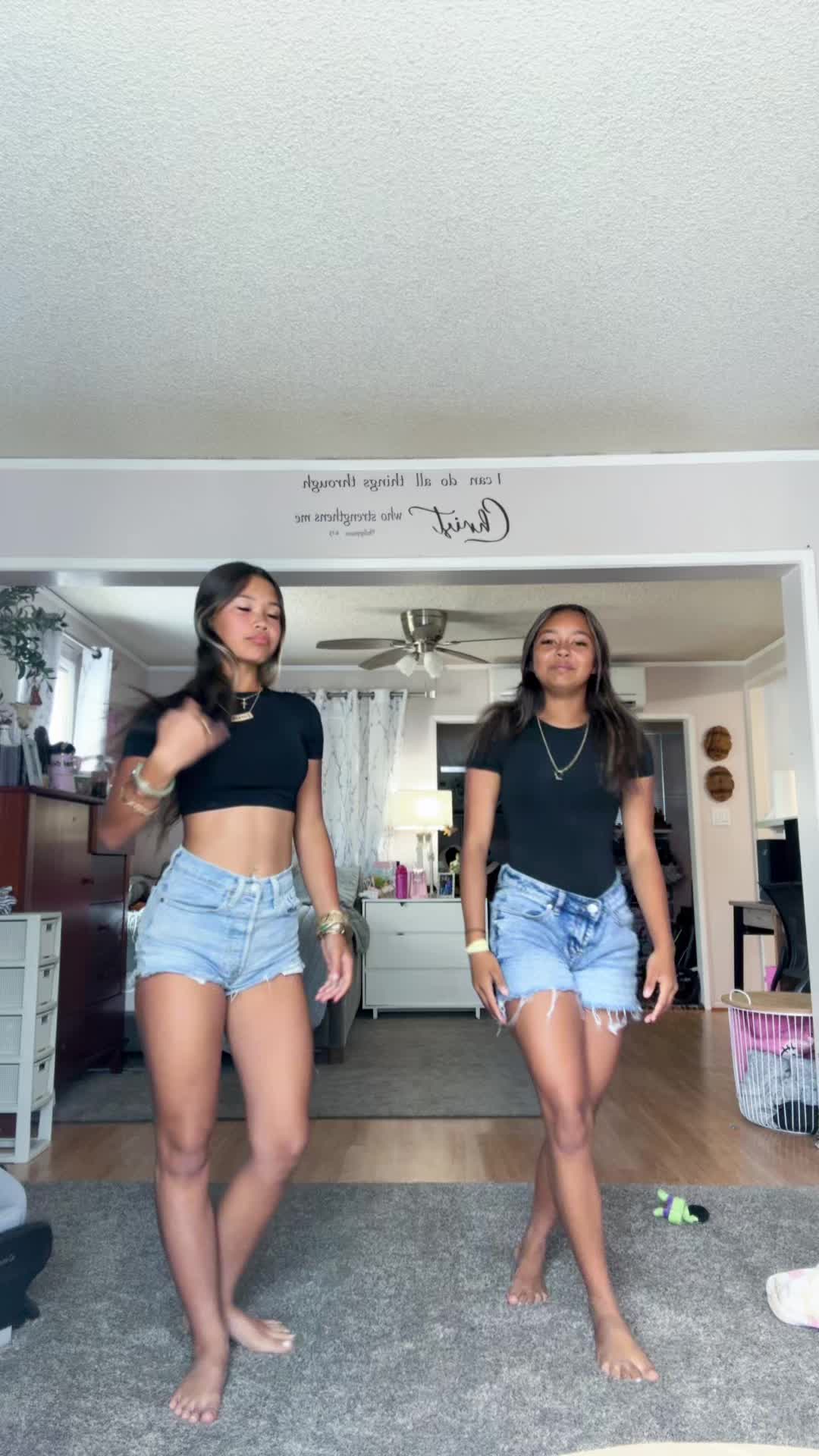@zariah2464