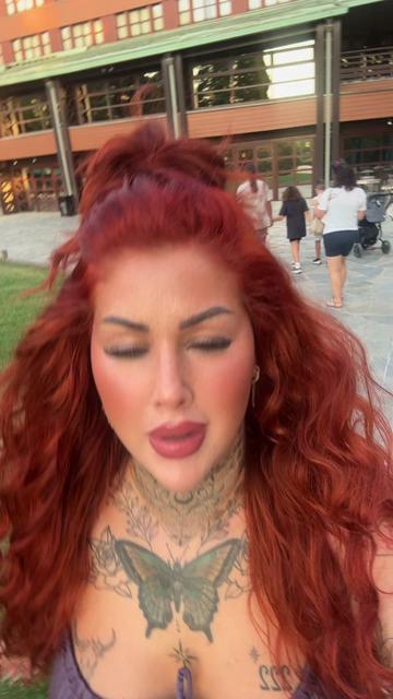 @Roxie J Mua