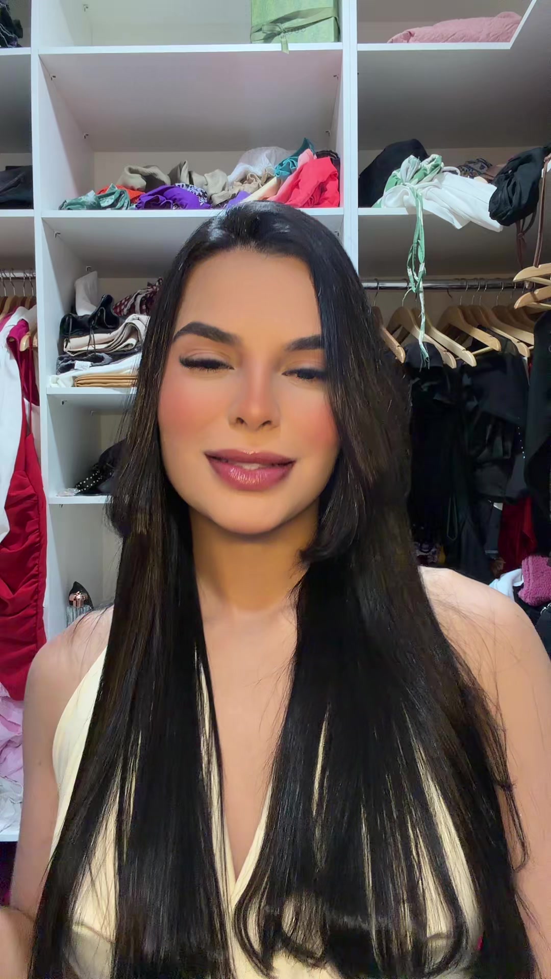 @naelypereira