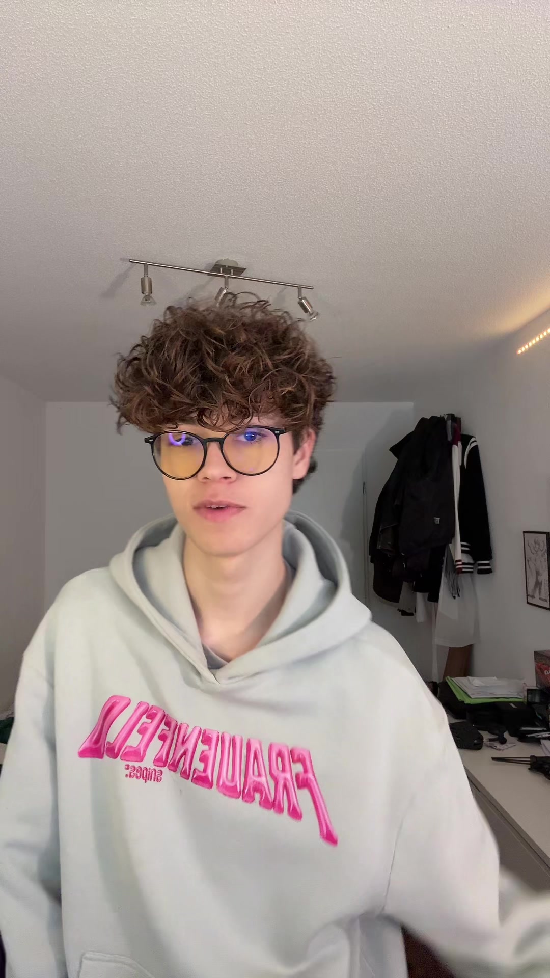 @Elijah tetilla DE
