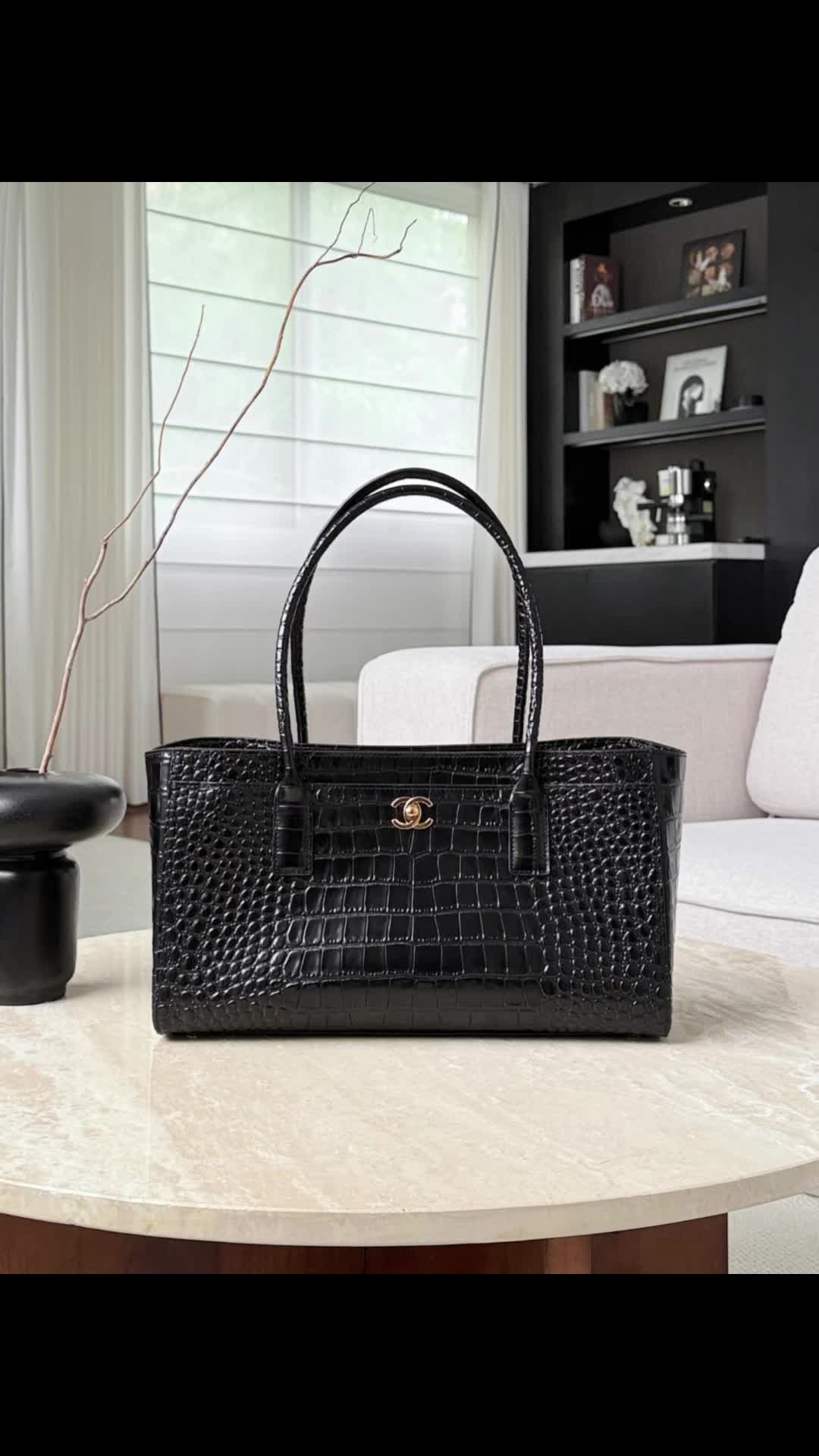 @Couture Carry Club