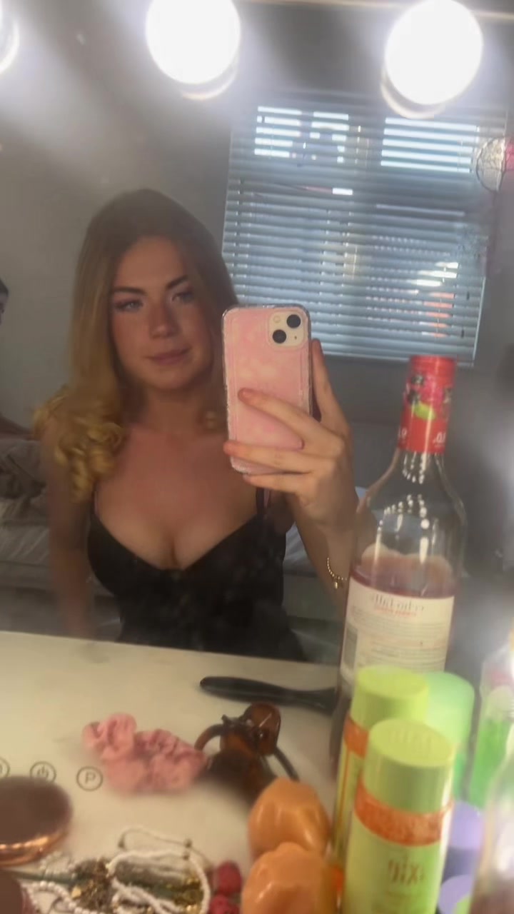 @scarlett💕