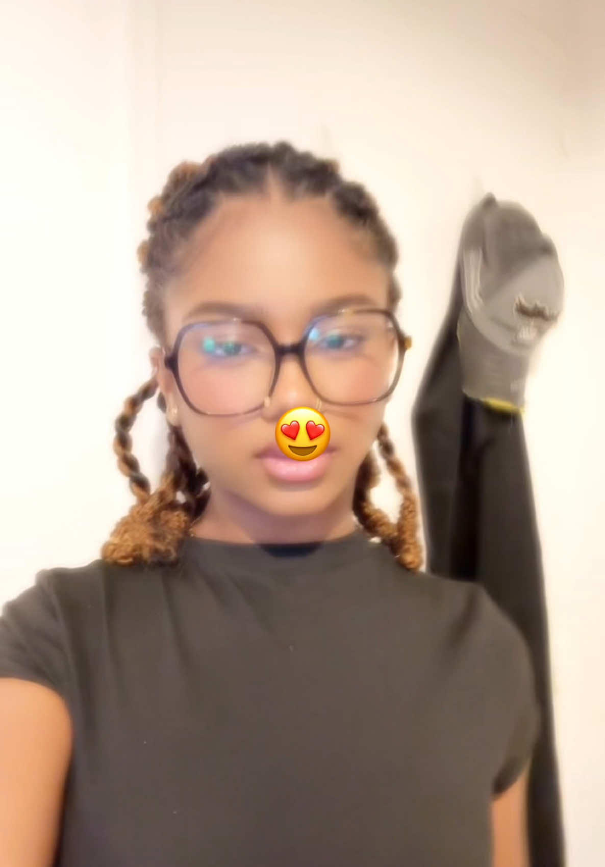 @𝗅𝗒𝗇𝖾🌺