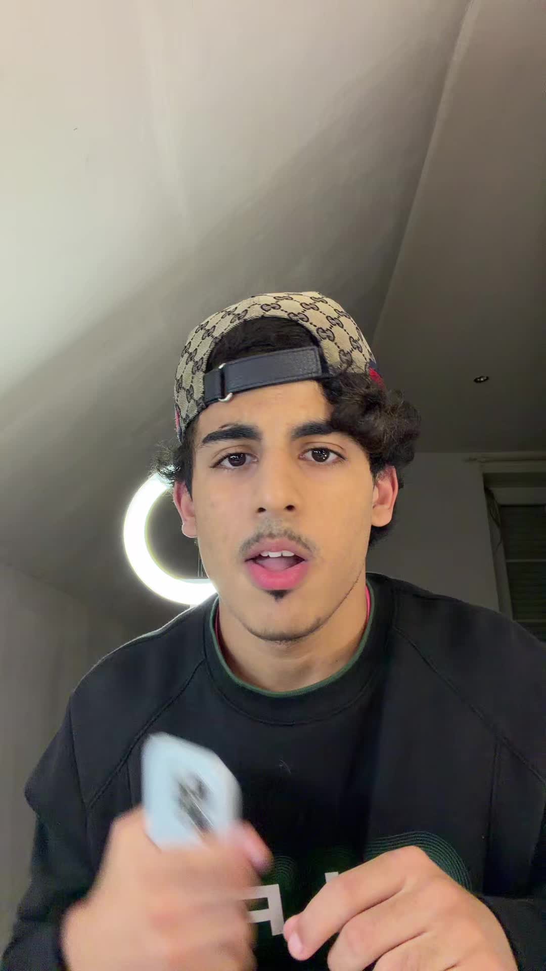 @𝙔𝙎𝙏&rsquo;🏄🏽&zwj;♂️