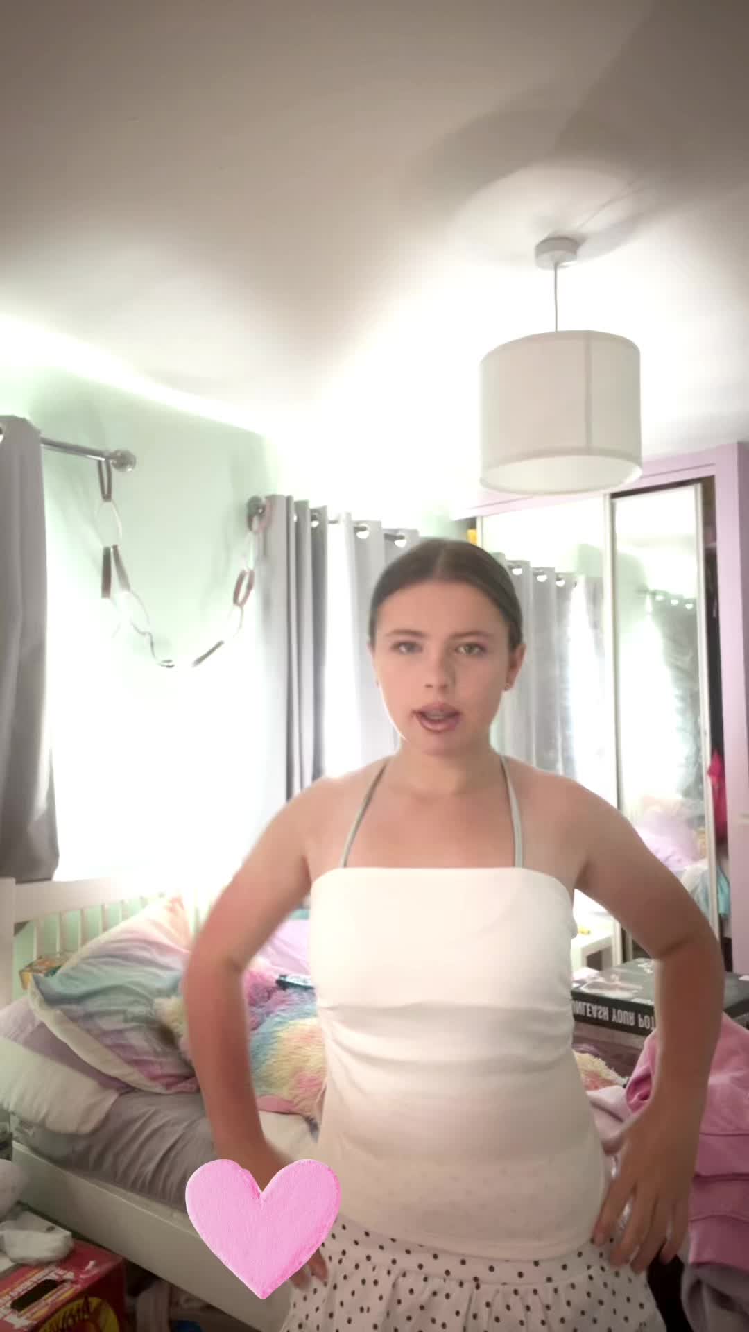 @????