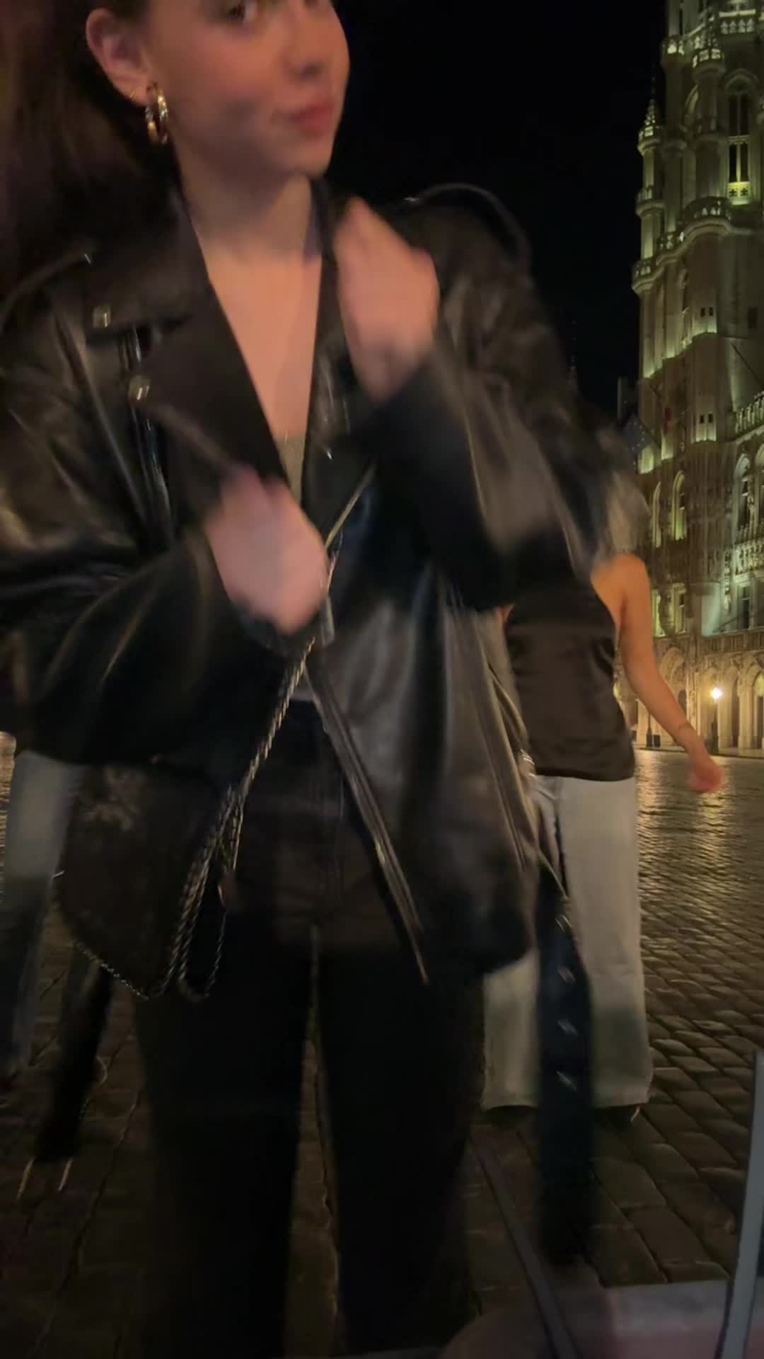 @elvira