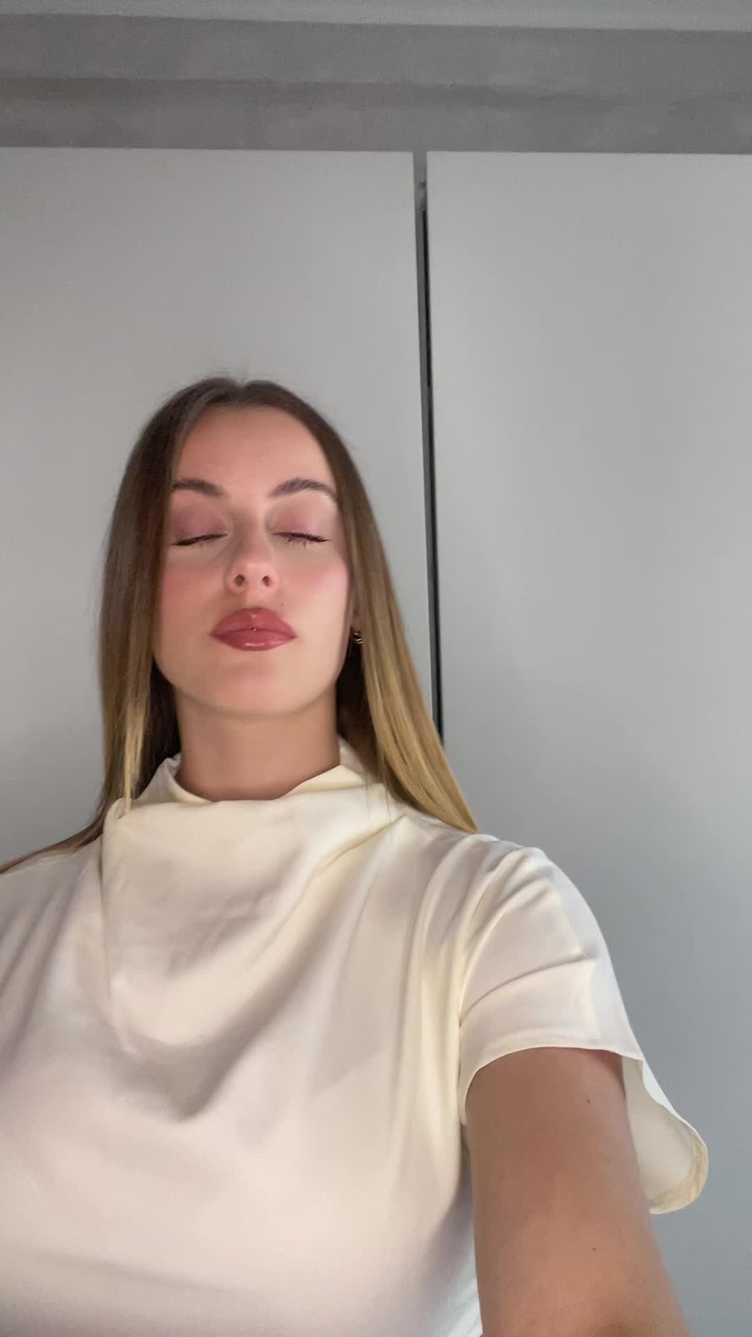 @de