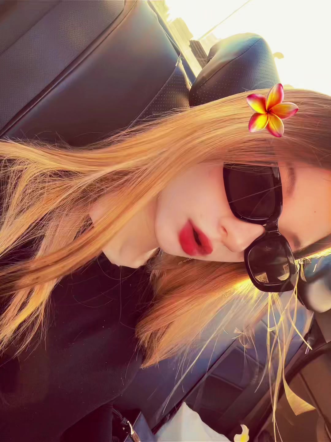 @LilyMillie