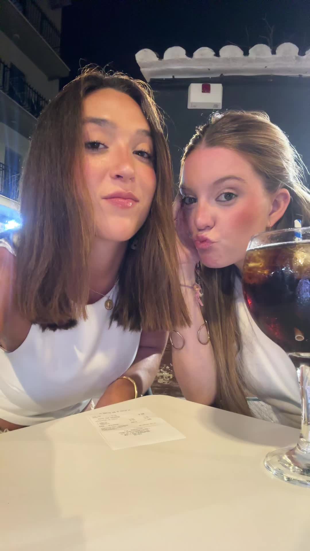 @daniela