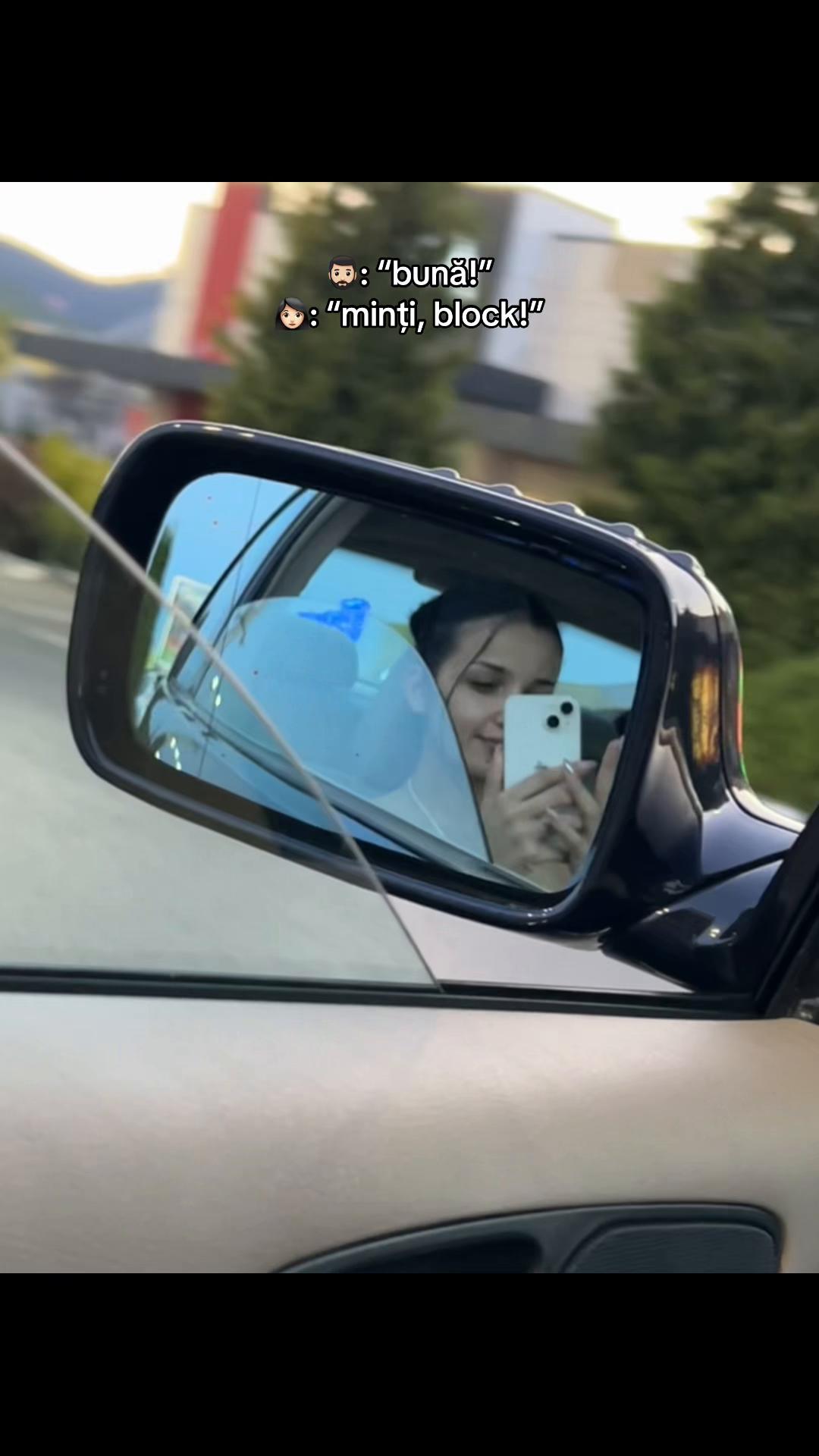 @whosthatgirl