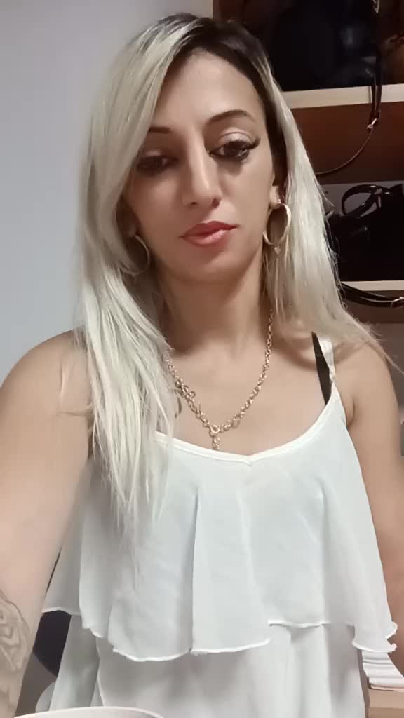 @PaulaBlondee🩷