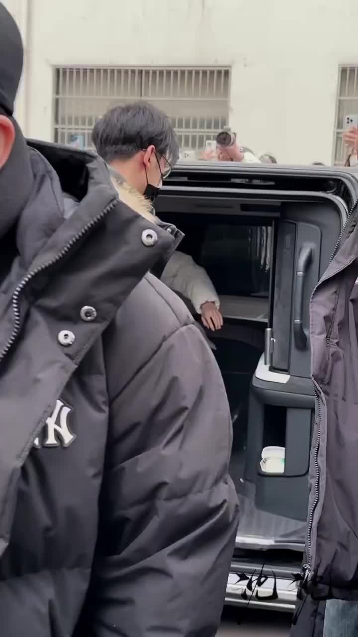 @𝐒𝐭𝐚𝐭𝐮𝐬 𝐊𝐢𝐧𝐠 👑