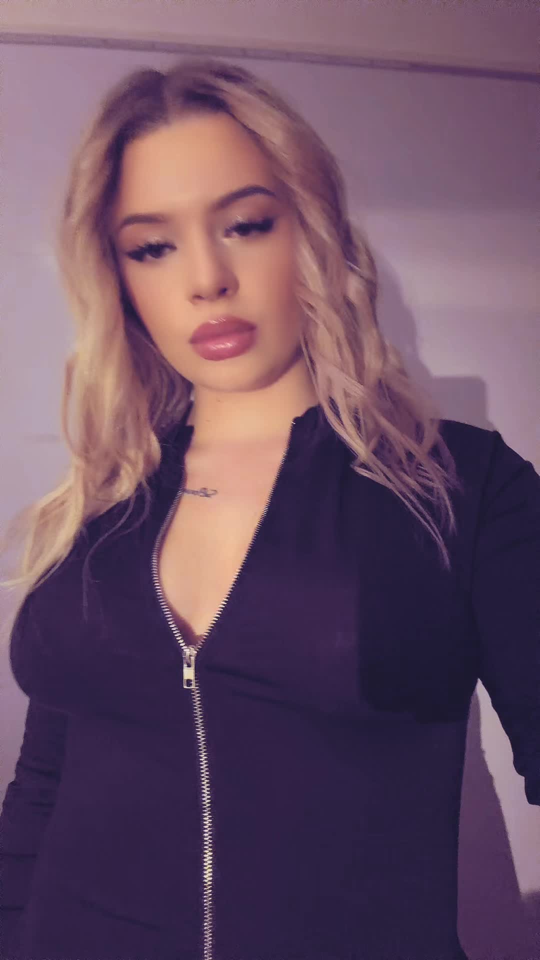 @Fajna dziewczyna ;)