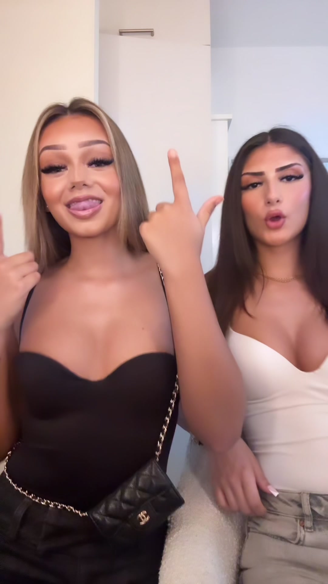 @CL