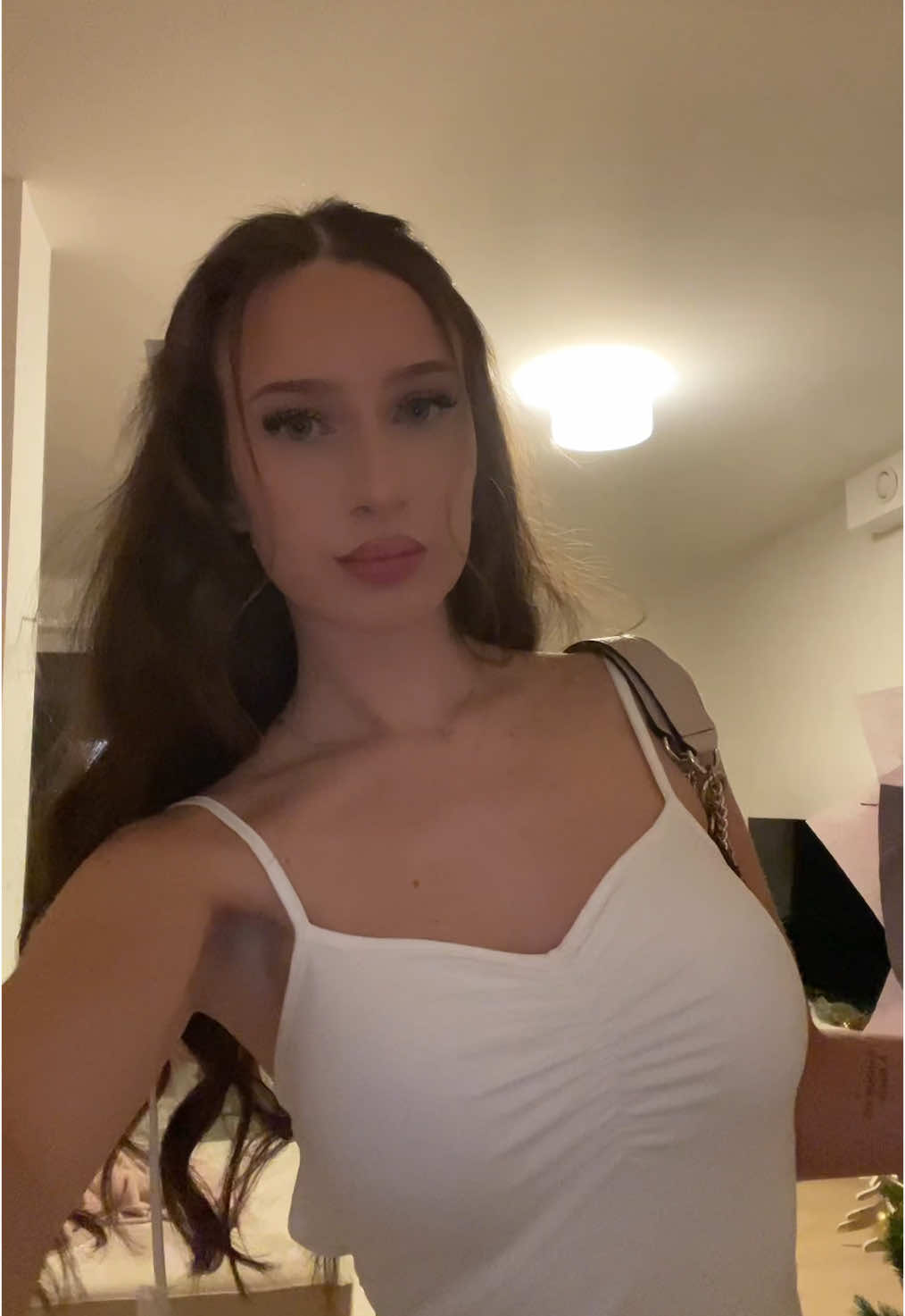@Larissaxra