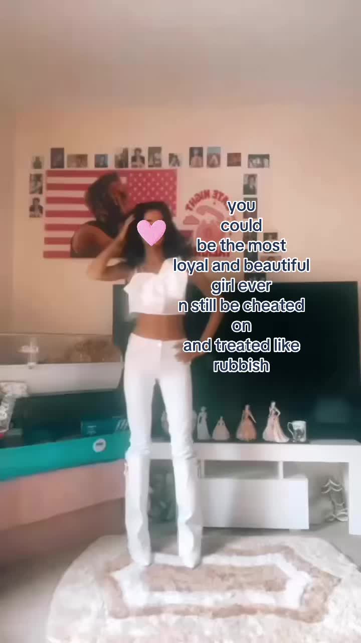 @๐ฉโฏ๐๐๐๐๐ท๐๐ธ๐๐๐ถ๐๐น