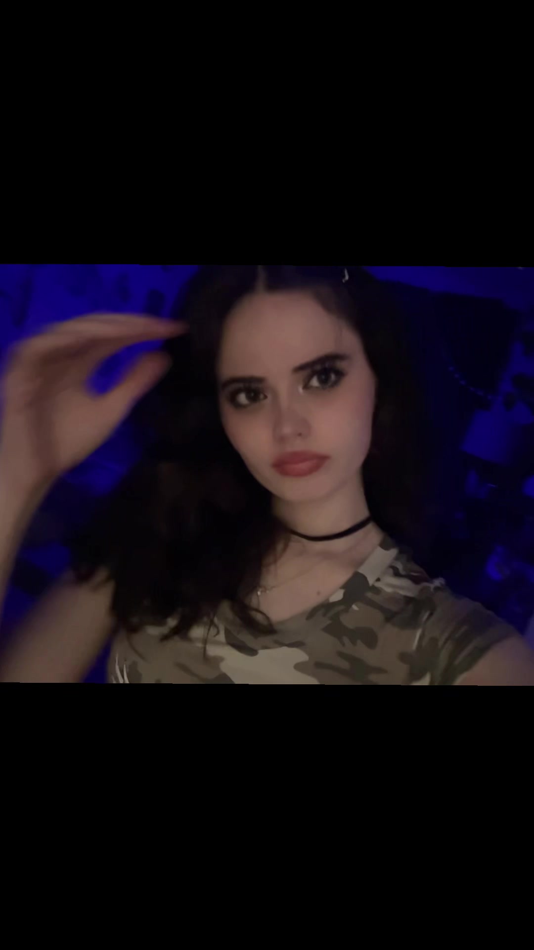 @Emily☮️