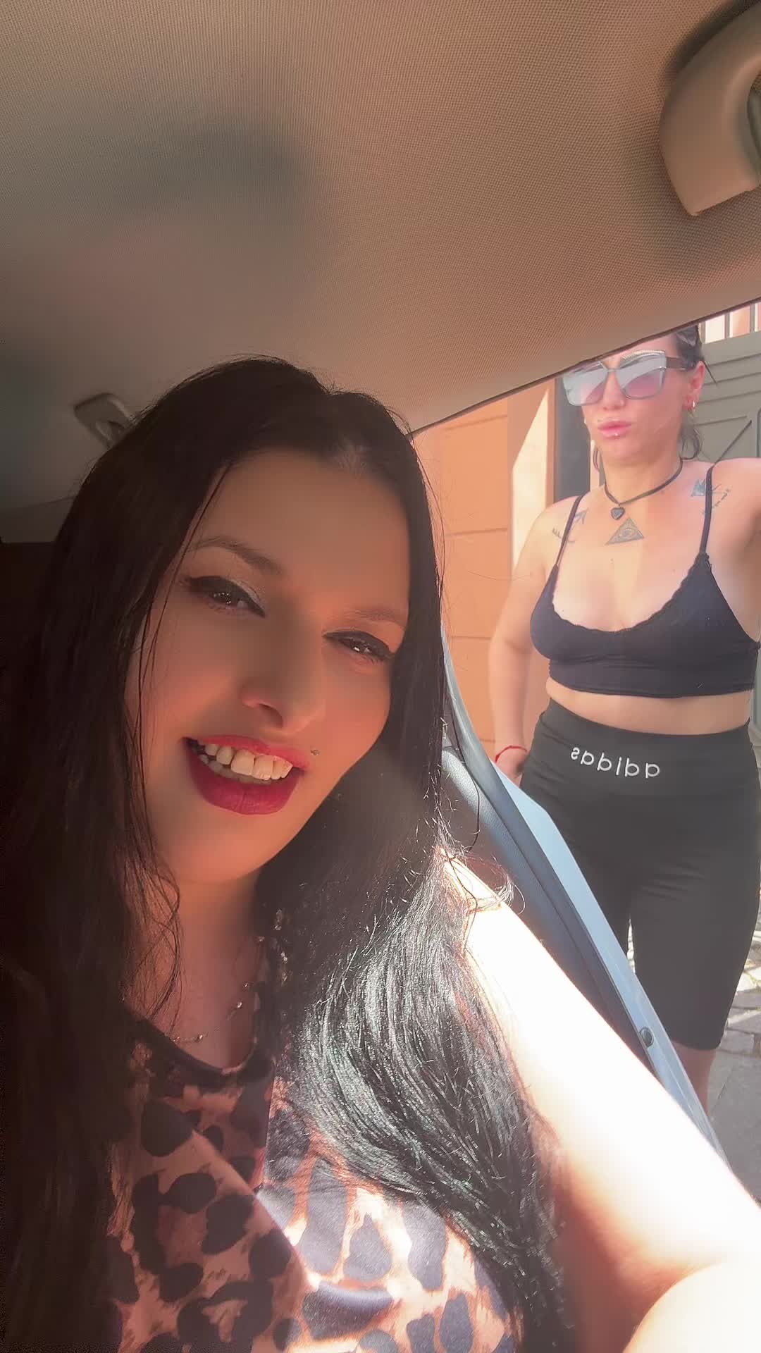 @Anirc_Anele38