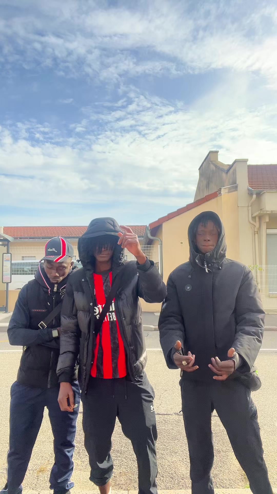 @DM🇲🇱🇸🇳