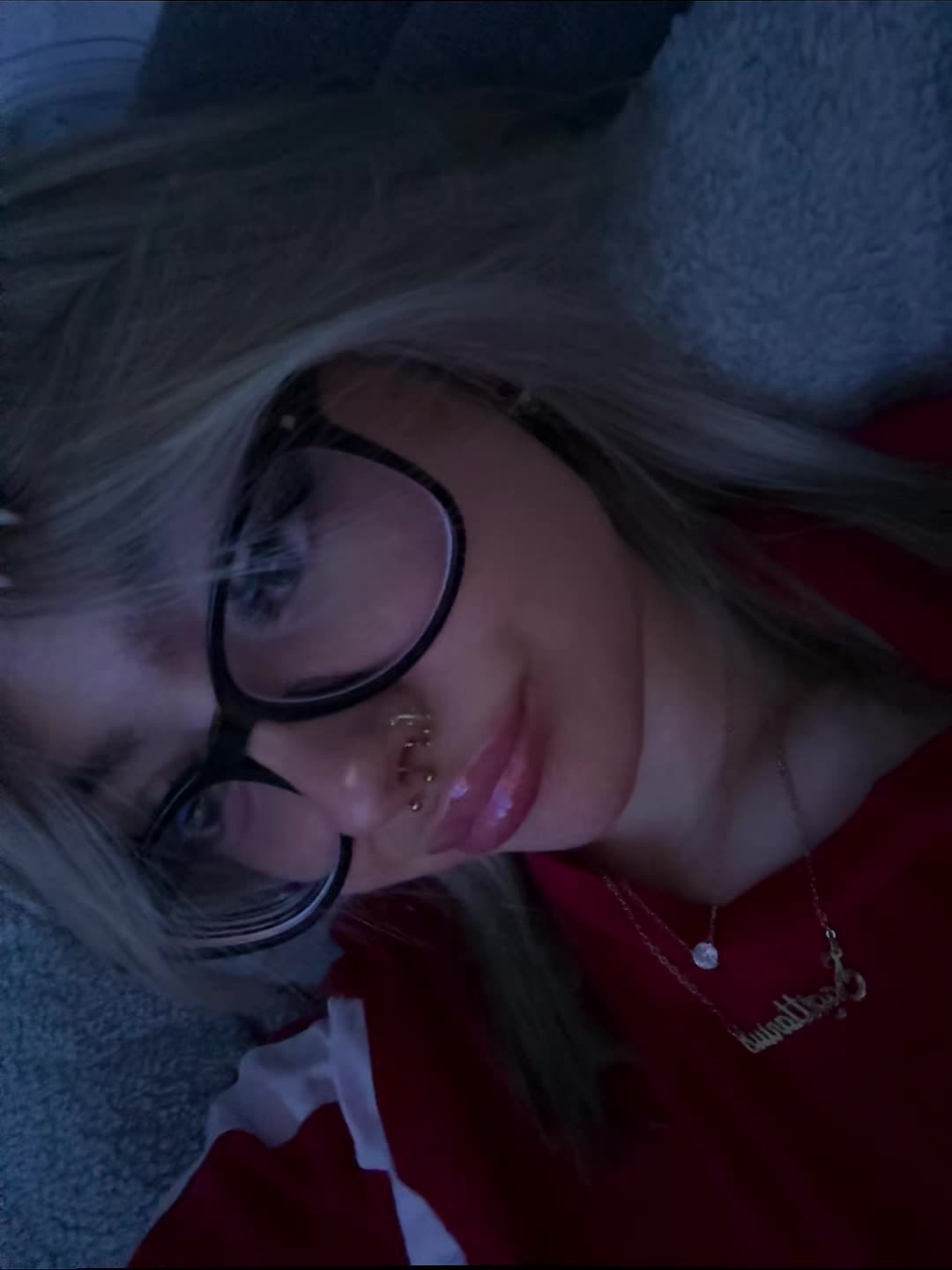 @btchesbrokenblondie 🩵