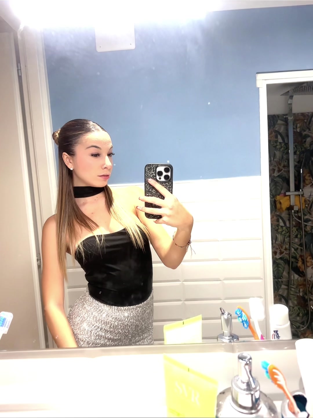 @ro🌟