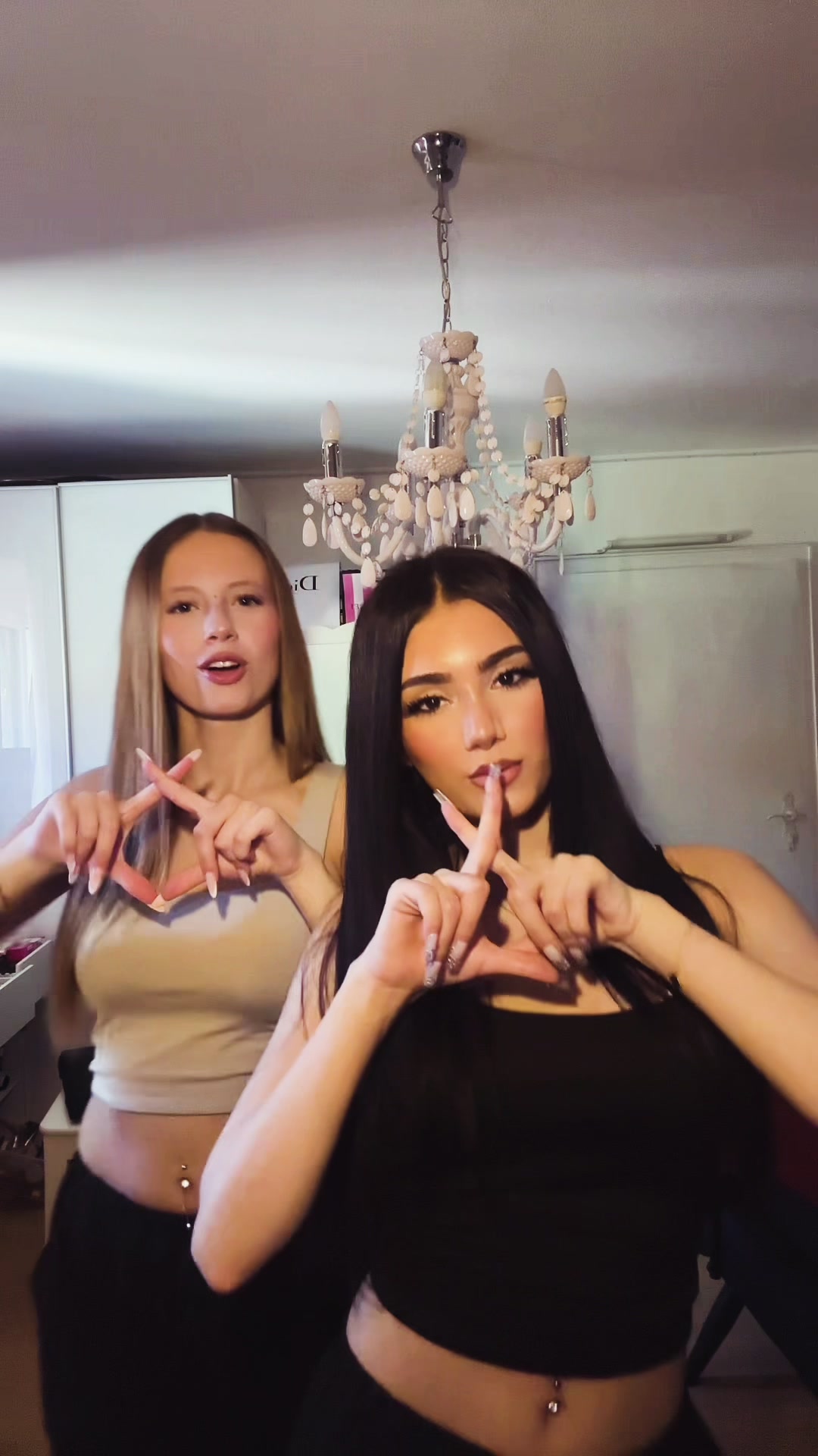 @𝐍𝐢𝐮𝐬𝐡𝐚