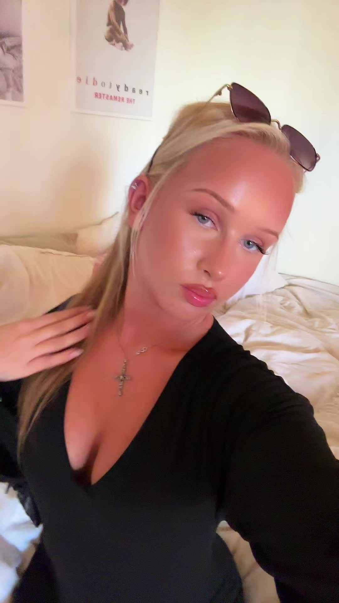 @yrmamibadgalllminauu