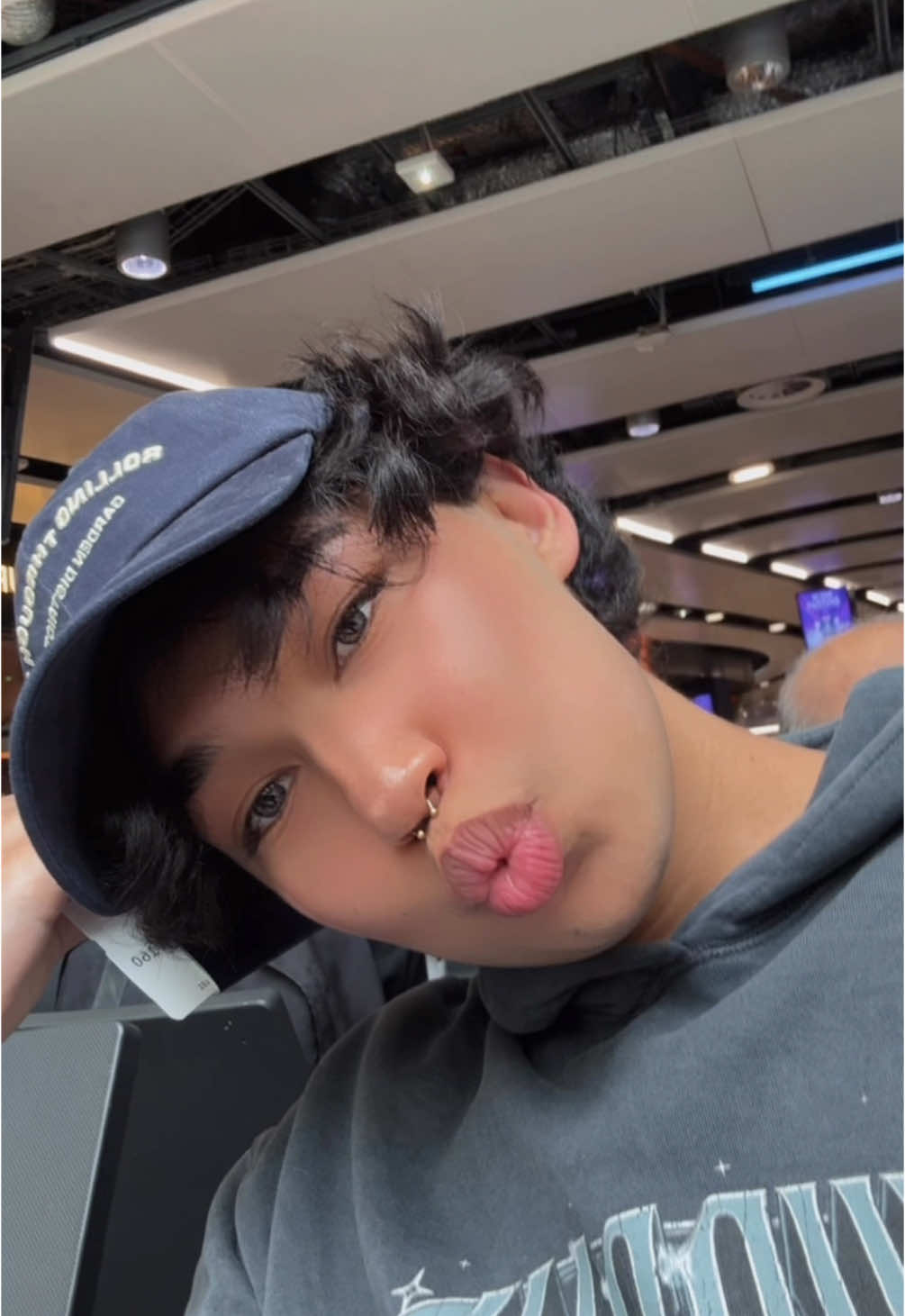 @Manny🇺🇿🏳️&zwj;🌈🇬🇧