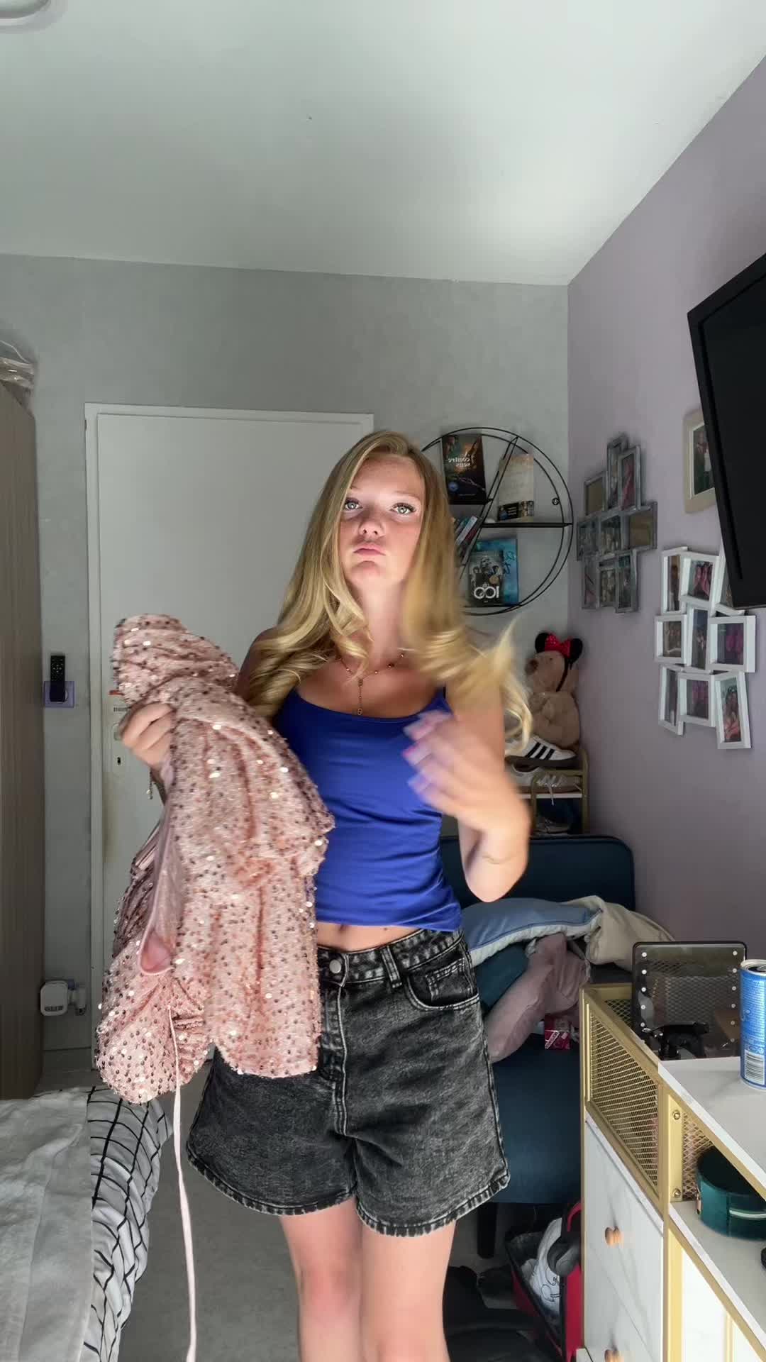 @𝐍𝐚𝐧𝐚 ☀️