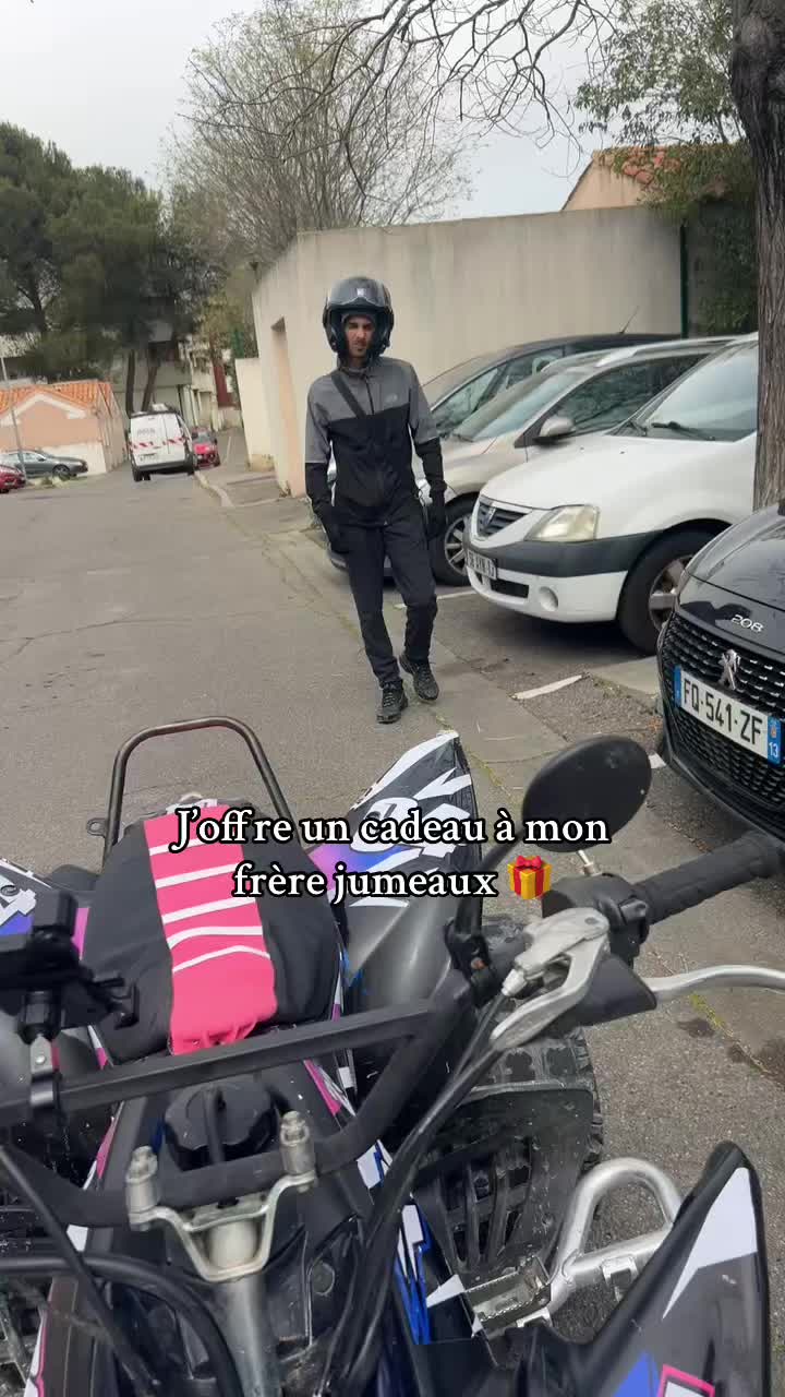 @Chlo&eacute;D&D🐺