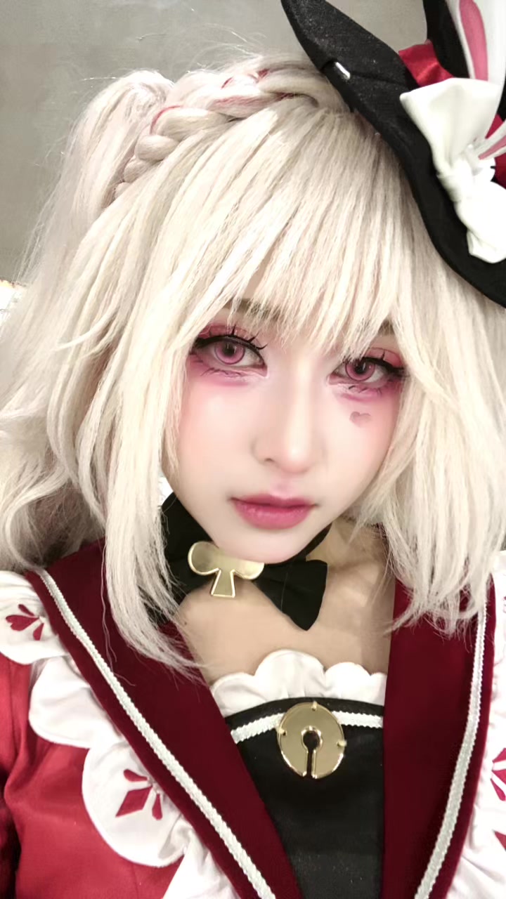 @Sesistz Cosplay