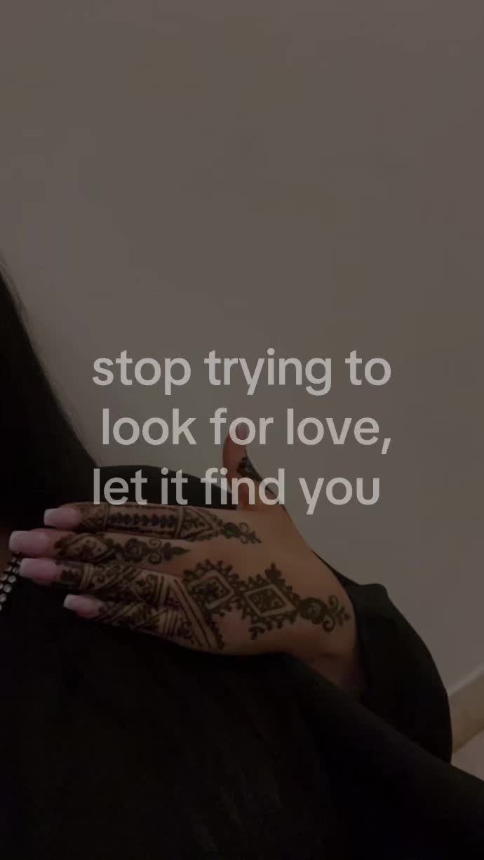 @ᥫ᭡.
