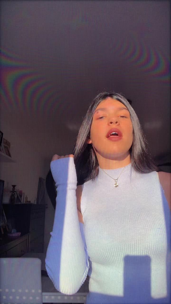 @😼