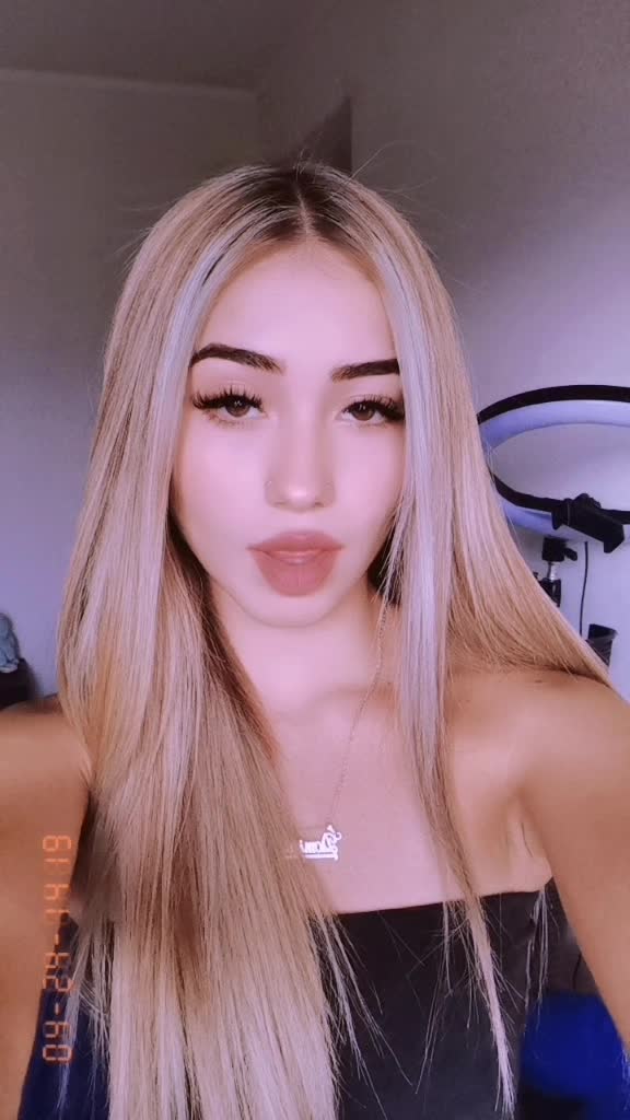 @Domi 🦋
