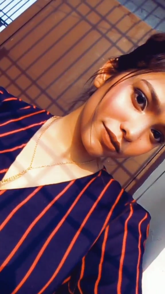 @_anu_