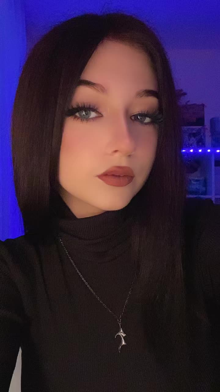 @𝓛💋