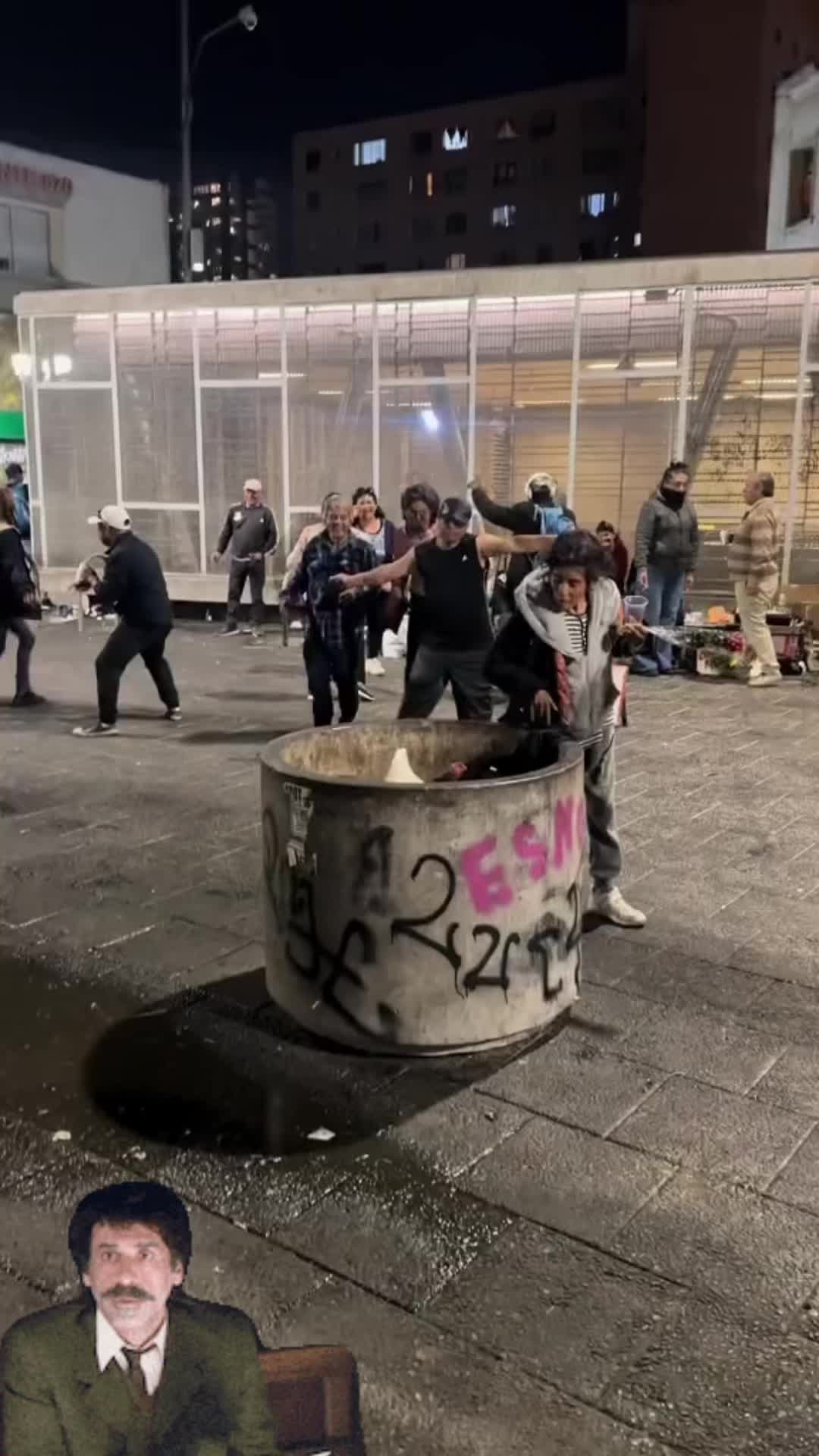 @Luis González