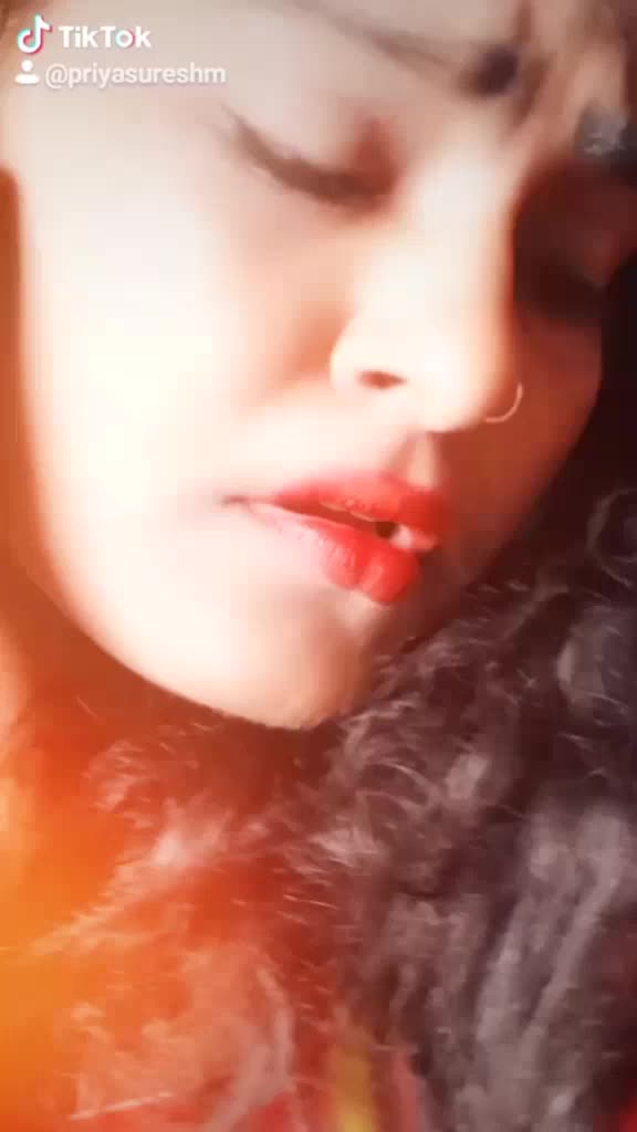 @ÜRS__PRIYA :)🥰