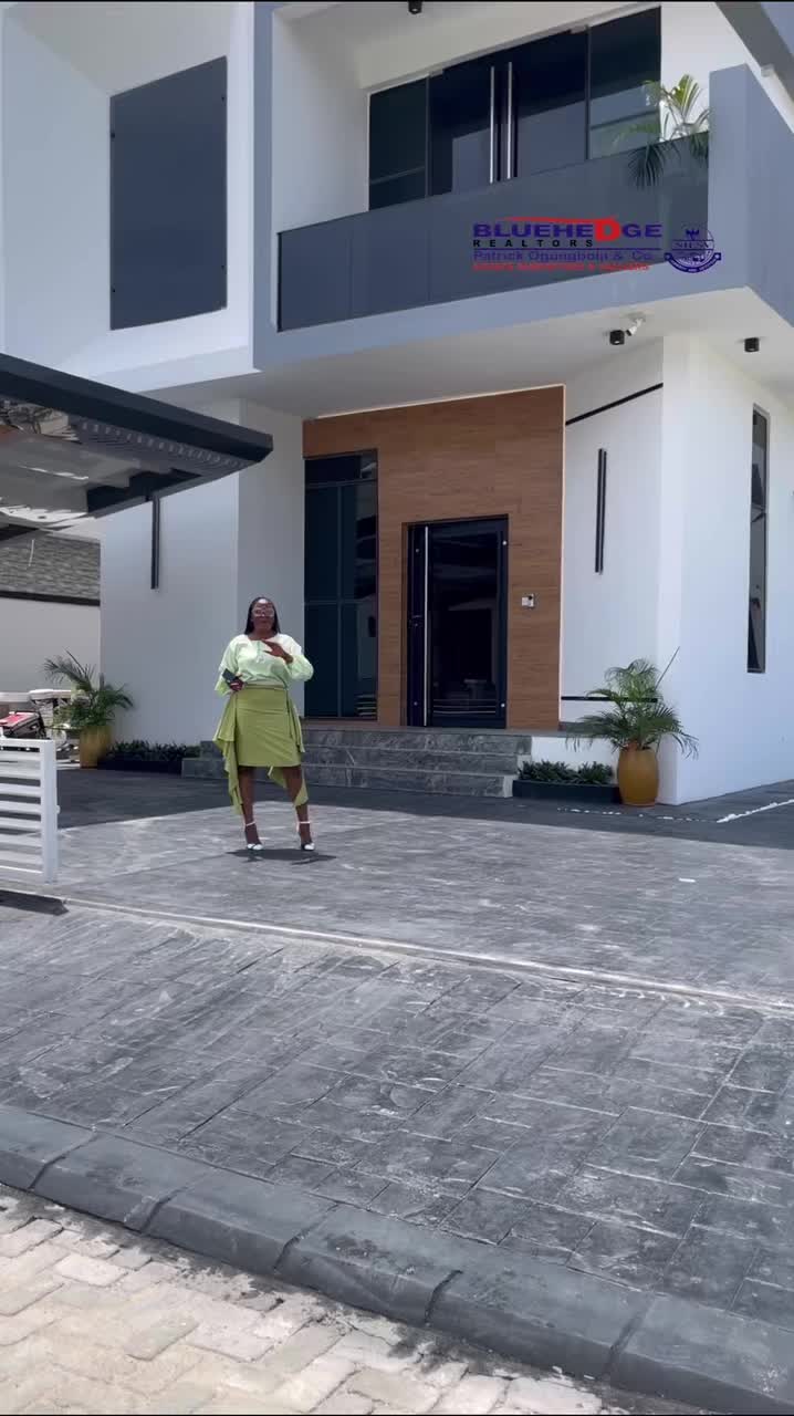 @BLUEHEDGE REALTORS