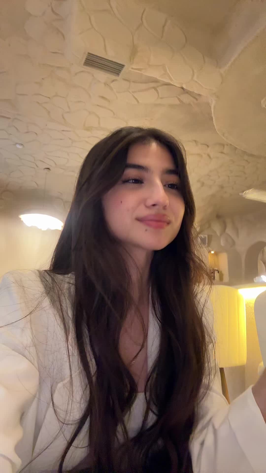 @_bellaraa_