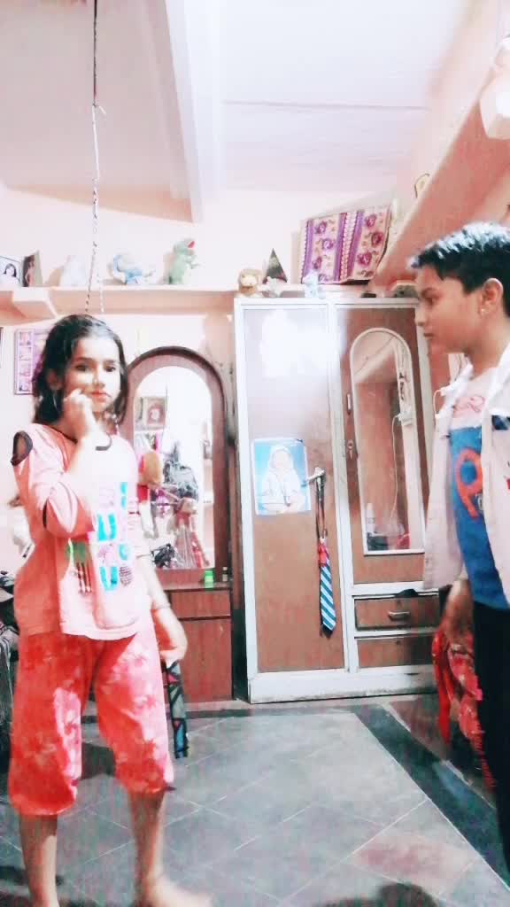 @👑aditi bhartiya 👑